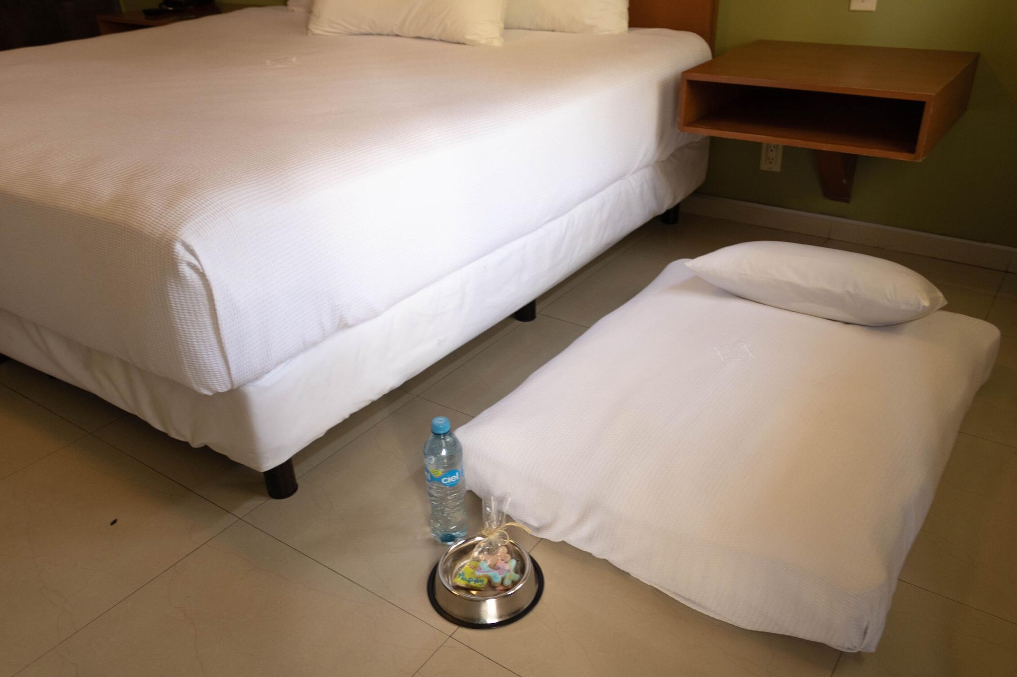 Hotel Calafia Mexicali Esterno foto