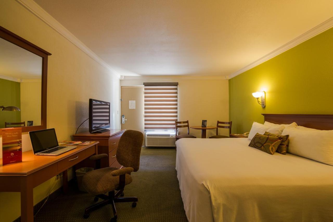 Hotel Calafia Mexicali Esterno foto